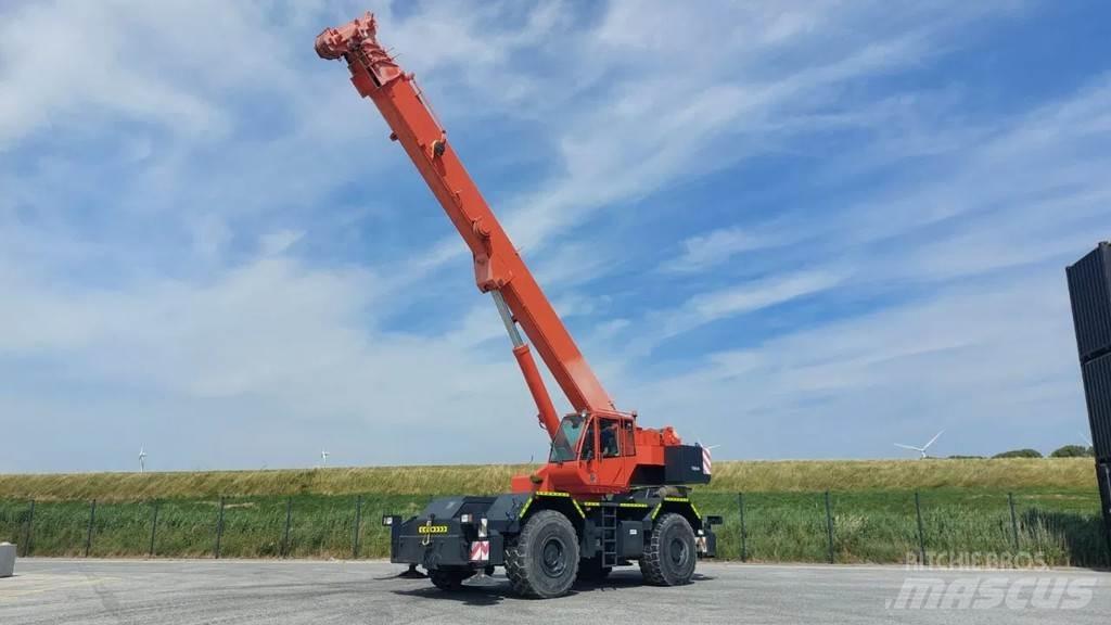 Terex A600 Jeřáby pro těžký terén
