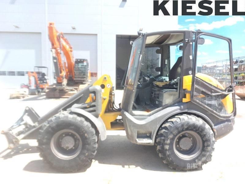 Mecalac AX 1000 Kolové nakladače