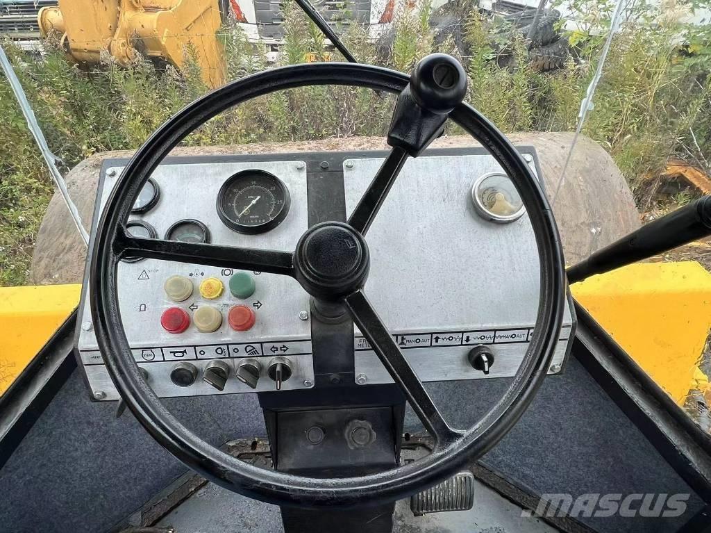 Dynapac CA 251 Tahačové válce