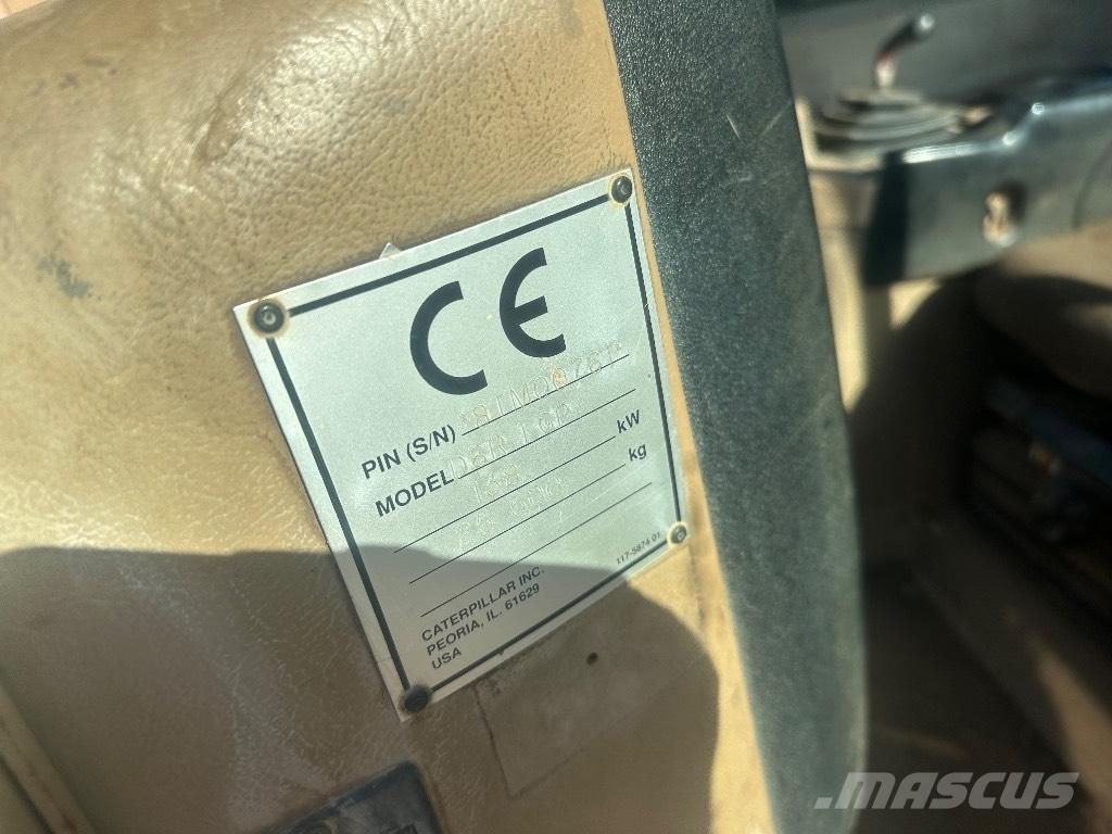 CAT D 6 R LGP Pásové dozery
