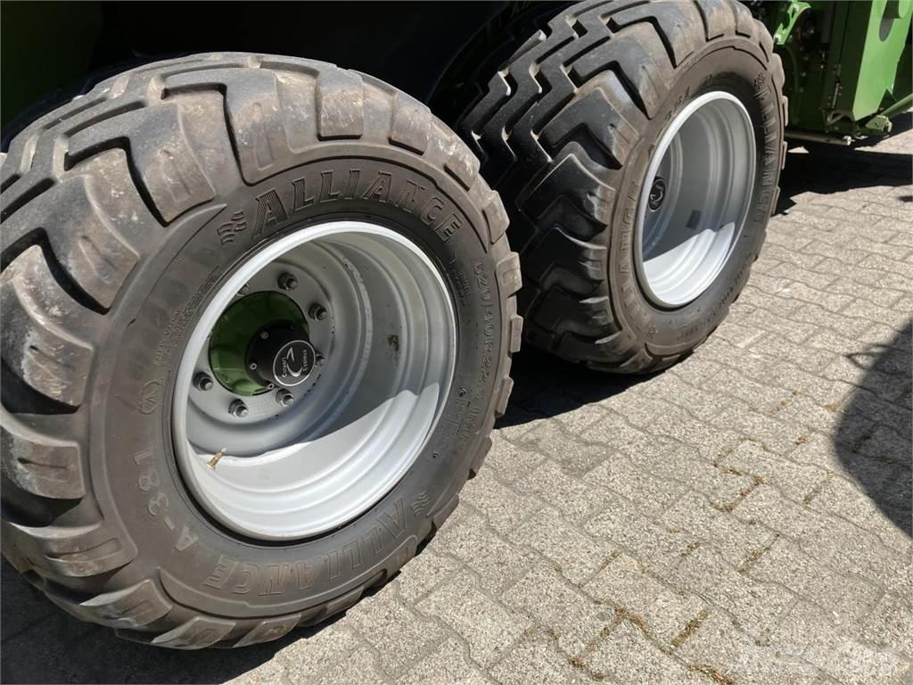 Krone BP 1270 XC Lis na hranaté balíky