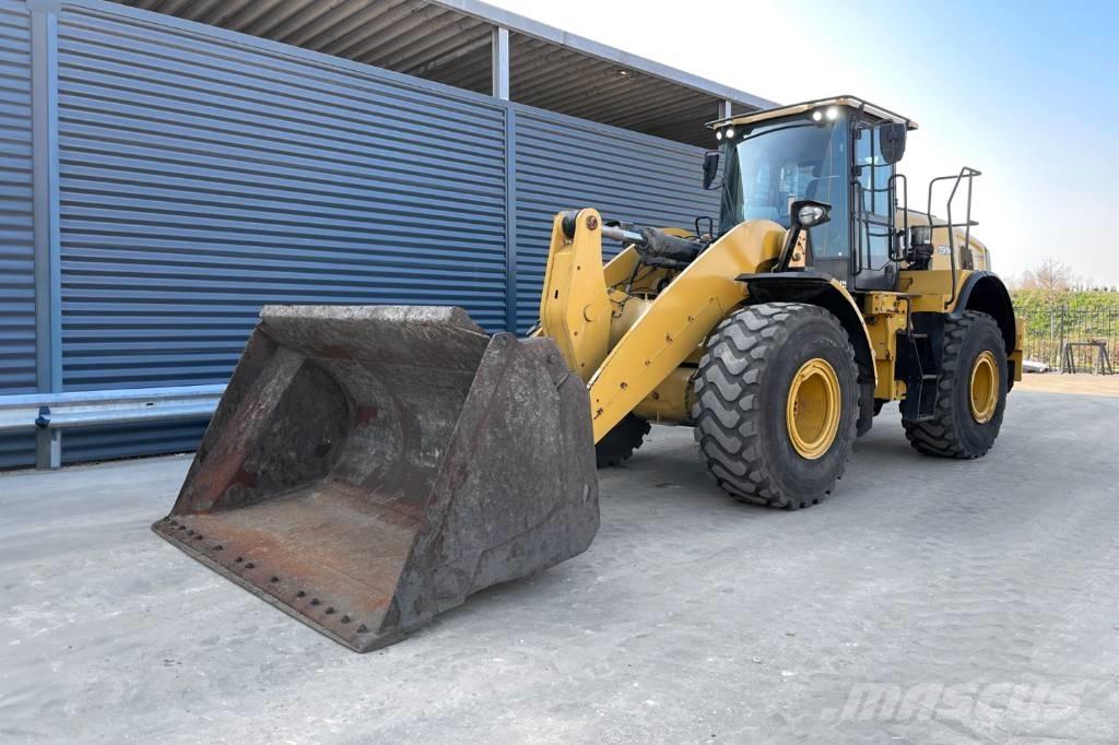 CAT 950M Kolové nakladače