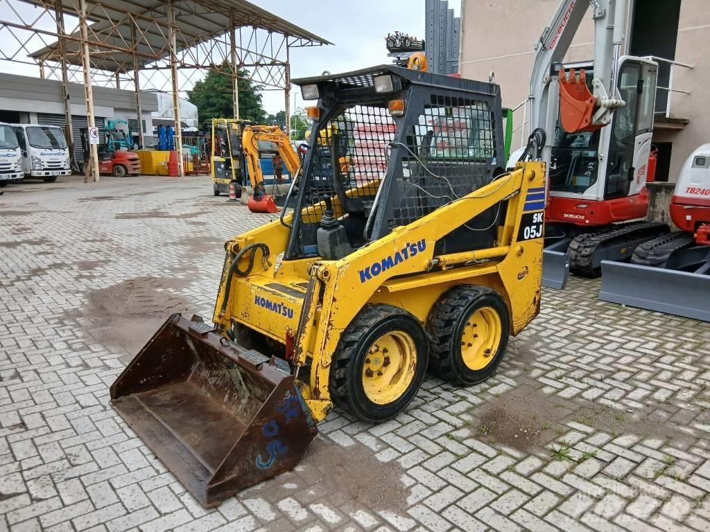 Komatsu SK 05 J Smykem řízené nakladače