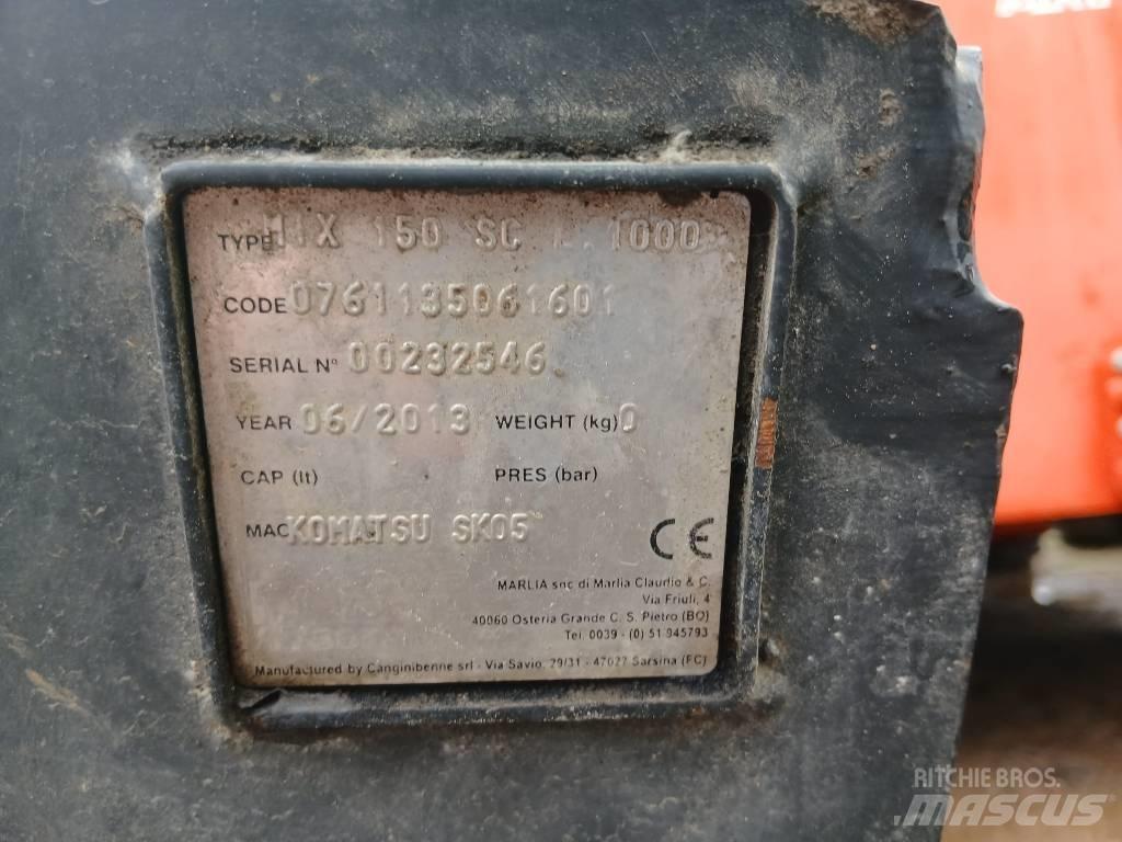 Komatsu SK 05 J Smykem řízené nakladače