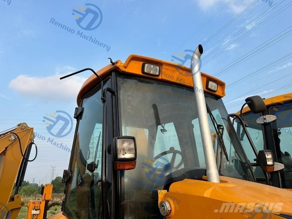 JCB 4 CX Rýpadlo-nakladače