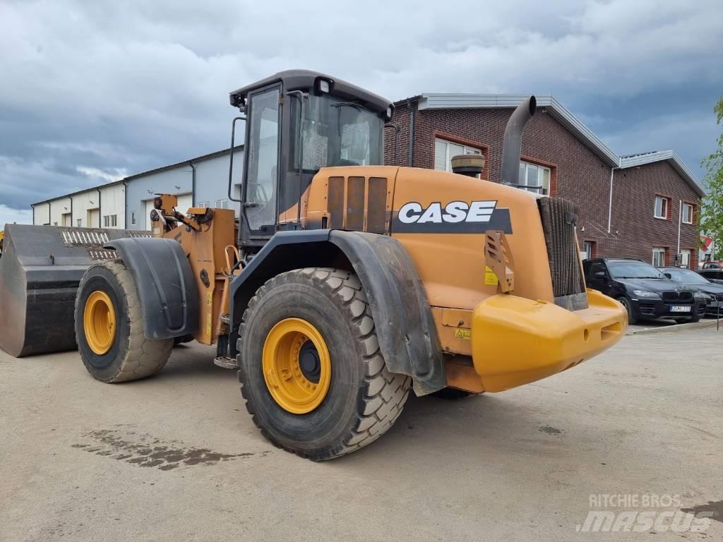 CASE 921 F Kolové nakladače