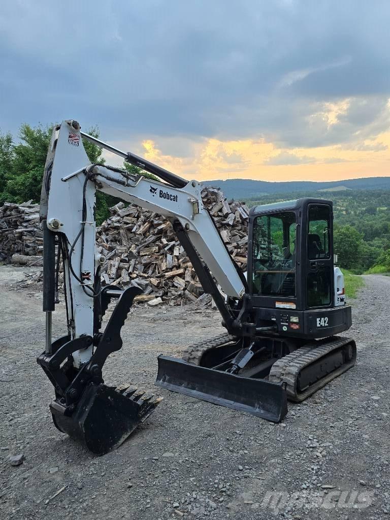 Bobcat E42 Mini rýpadla < 7t