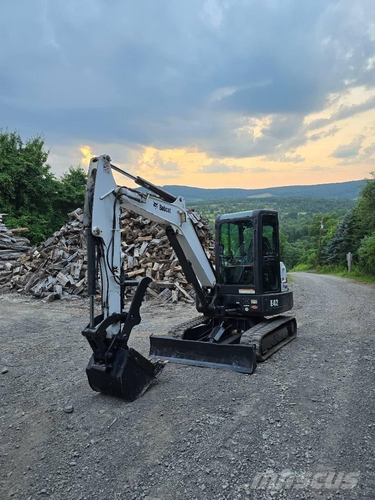 Bobcat E42 Mini rýpadla < 7t