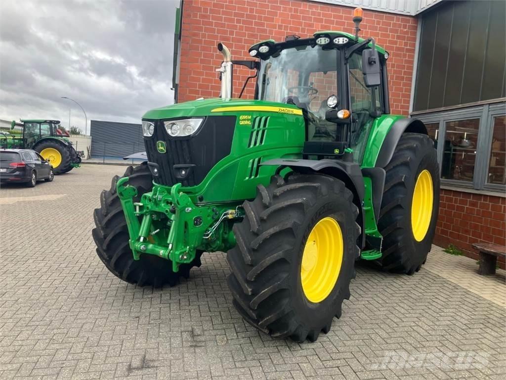 John Deere 6195M Traktory