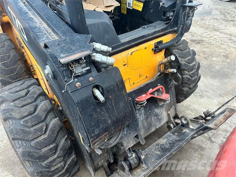 JCB 170HF Smykem řízené nakladače