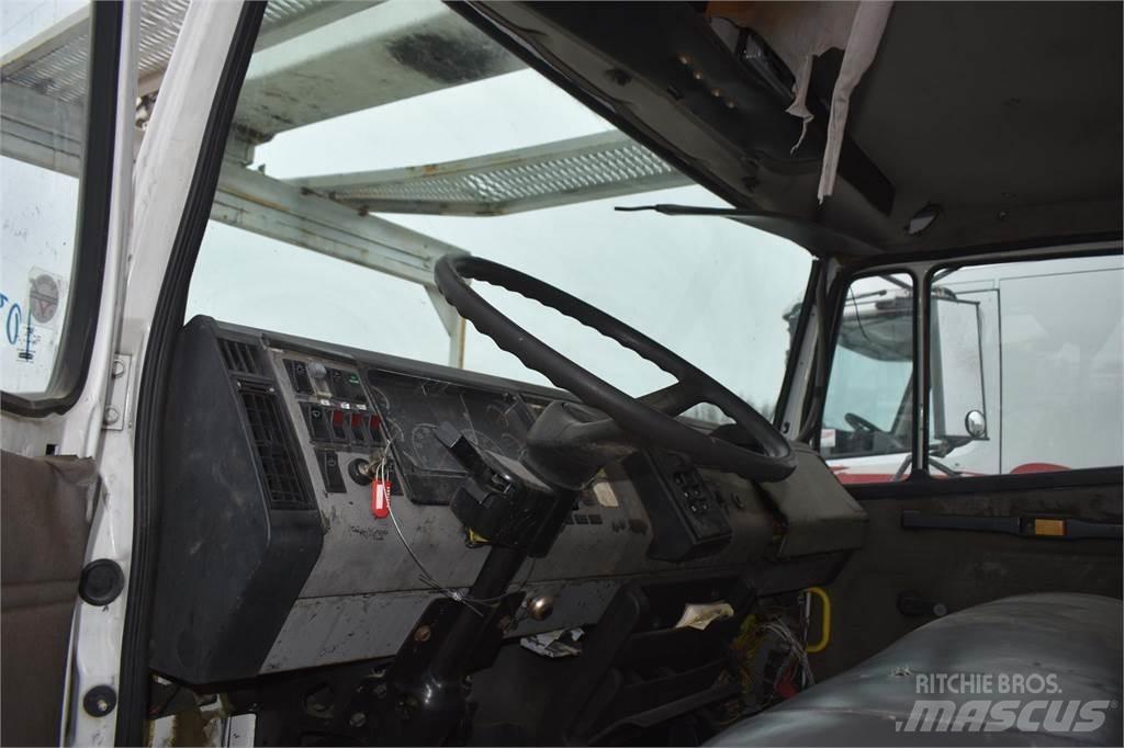 Altec AA755L Nakládací jeřáby