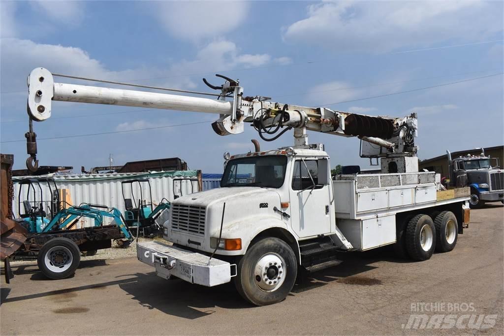 Altec D1090TR Mobilní vrtná souprava