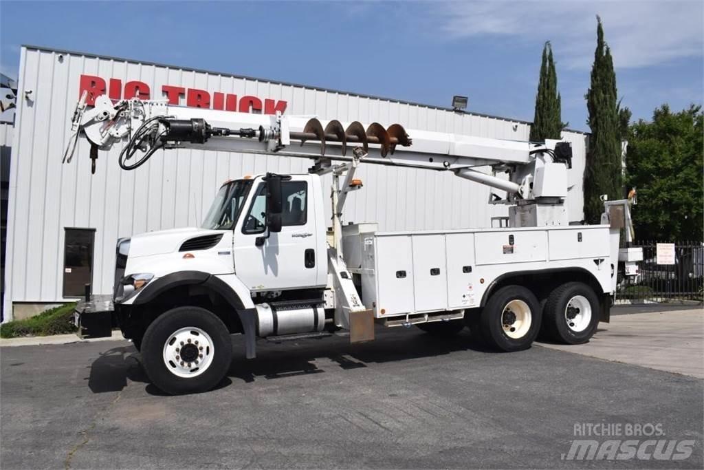 Altec D3060ATR Mobilní vrtná souprava