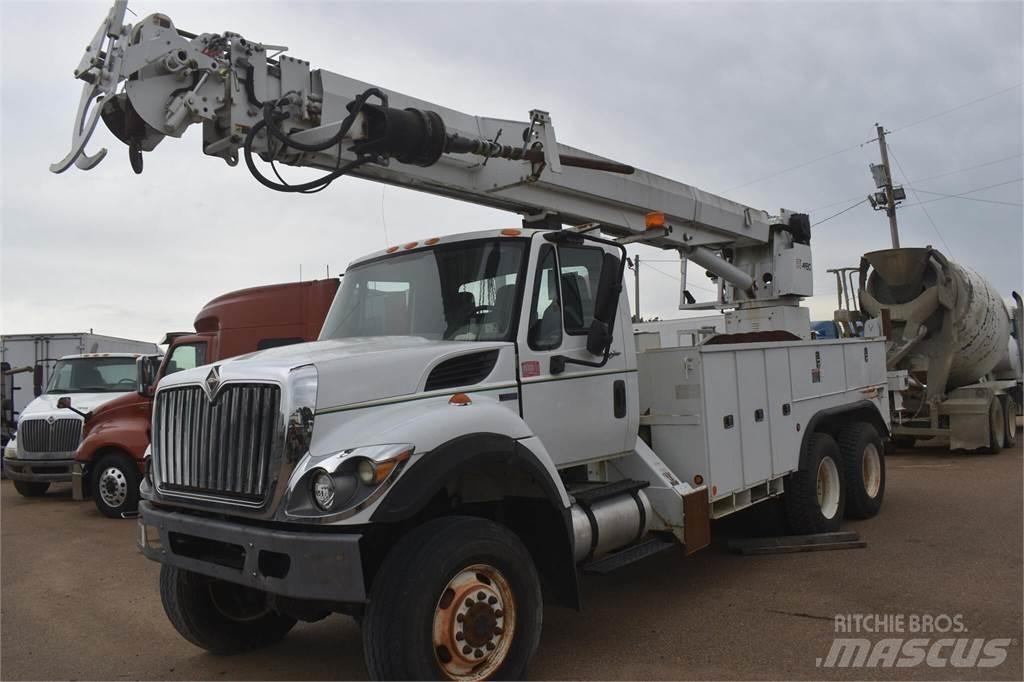 Altec D3060ATR Mobilní vrtná souprava