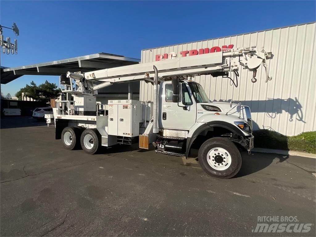 Altec D3060ATR Mobilní vrtná souprava
