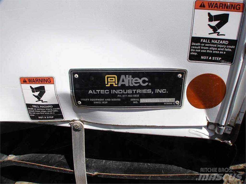 Altec DC47TR Mobilní vrtná souprava