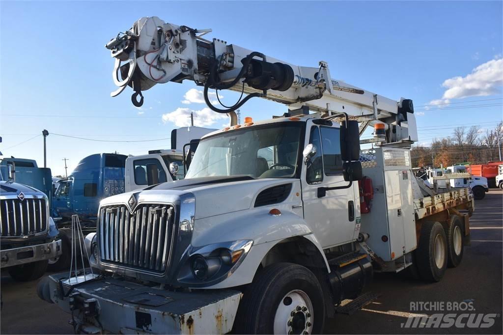 Altec DM47TR Mobilní vrtná souprava