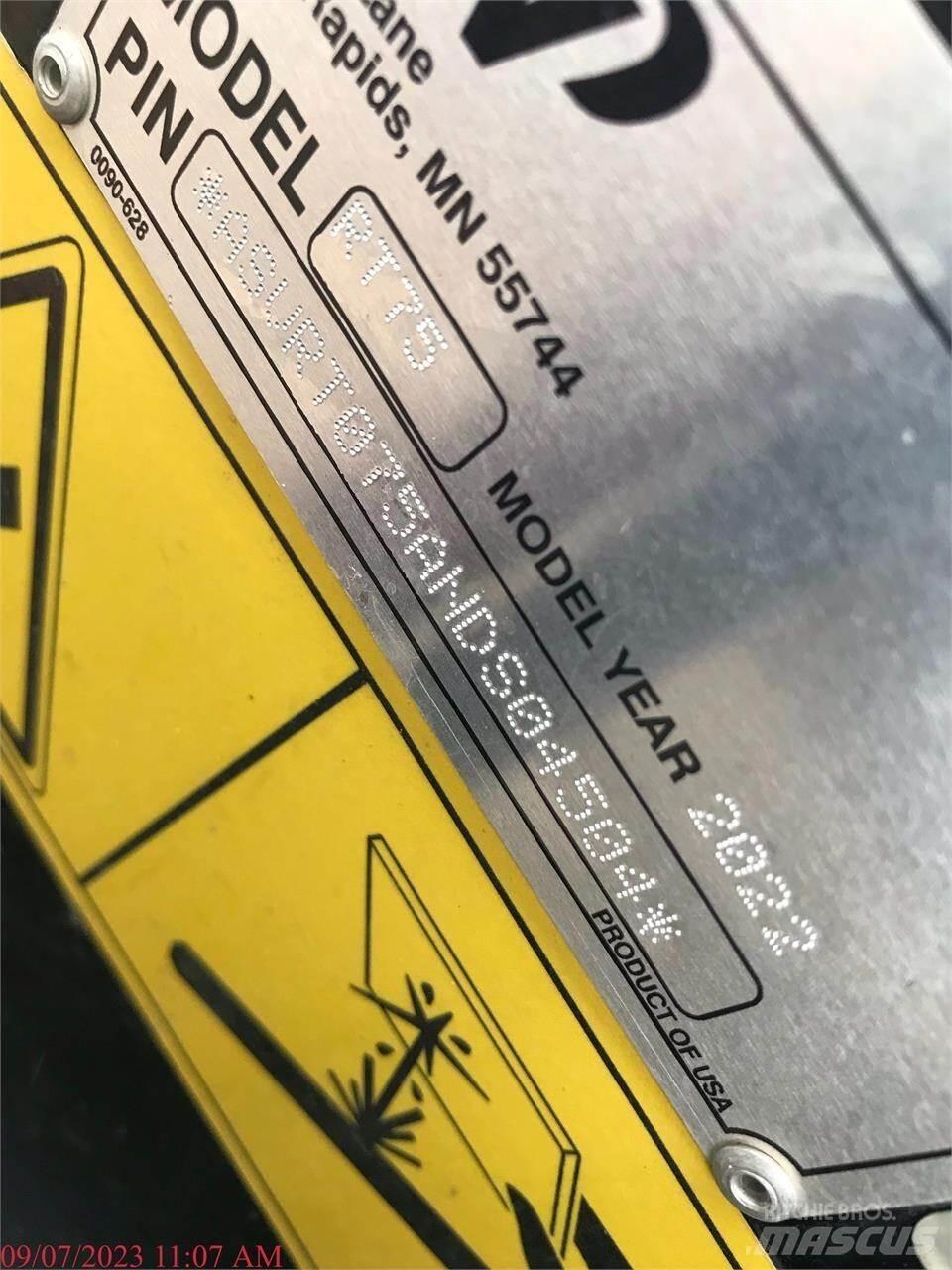 ASV POSI-TRACK RT75 Smykem řízené nakladače