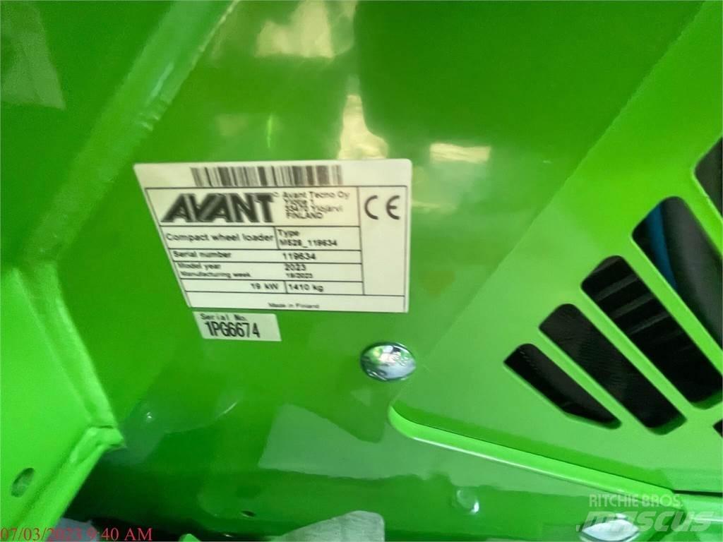 Avant 755I Kolové nakladače