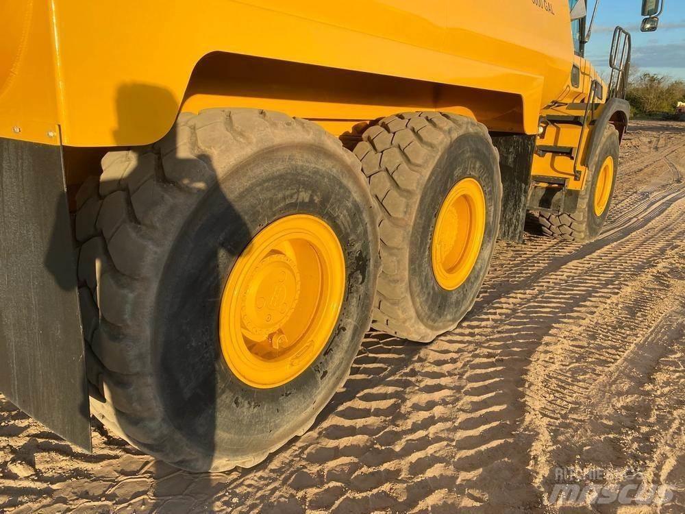 Bell B30E Cisterny na vodu
