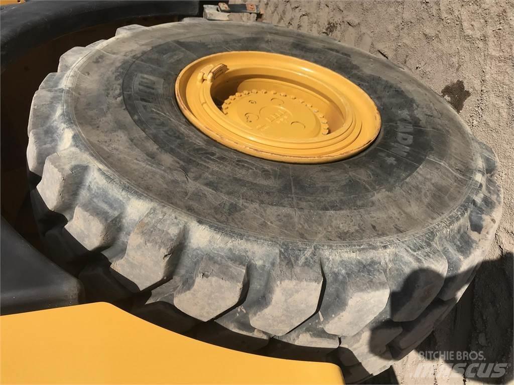 Bell B45E Kloubové dempry