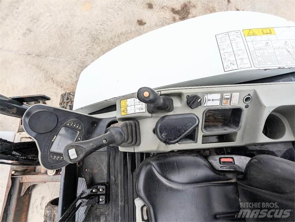 Bobcat E32I Mini rýpadla < 7t