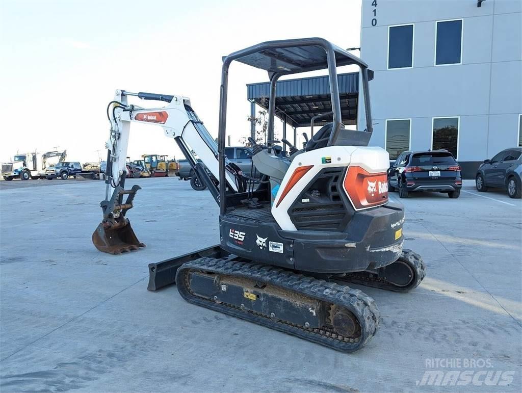 Bobcat E35R2 Mini rýpadla < 7t