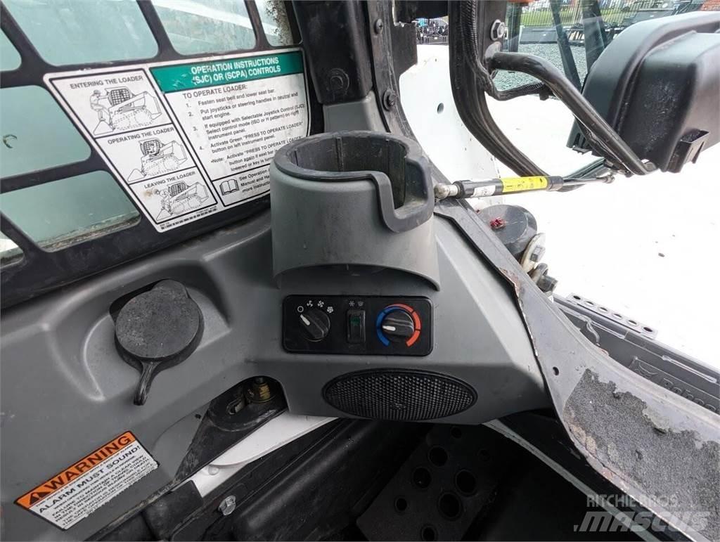 Bobcat S850 Smykem řízené nakladače
