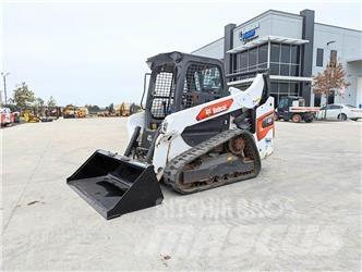 Bobcat T66 Smykem řízené nakladače