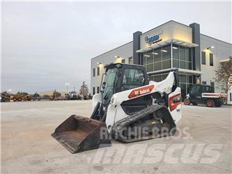 Bobcat T76 Smykem řízené nakladače