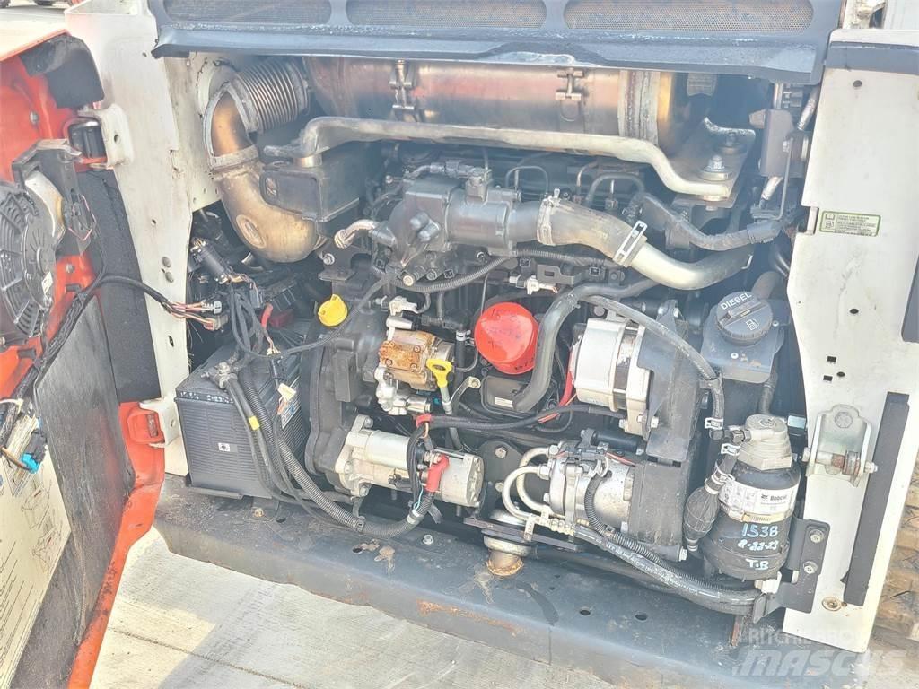 Bobcat T770 Smykem řízené nakladače
