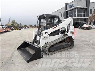 Bobcat T770 Smykem řízené nakladače