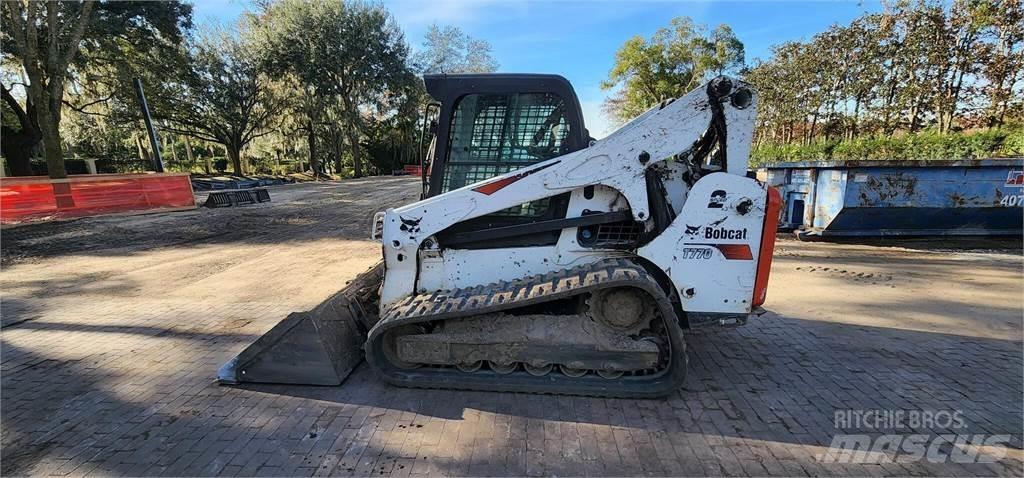 Bobcat T770 Smykem řízené nakladače