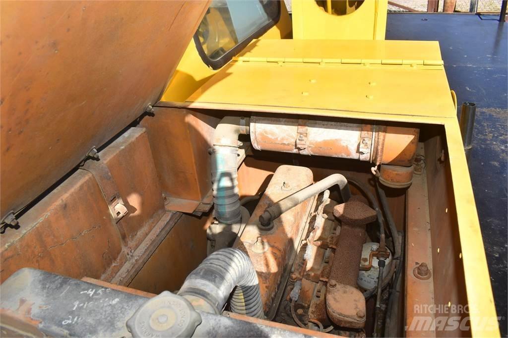 CASE 3330B Jeřáby pro těžký terén
