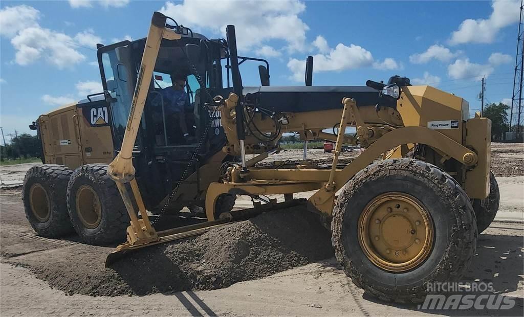 CAT 120M2 AWD Grejdry
