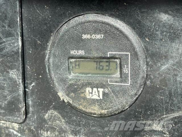 CAT 307E2 Pásová rýpadla