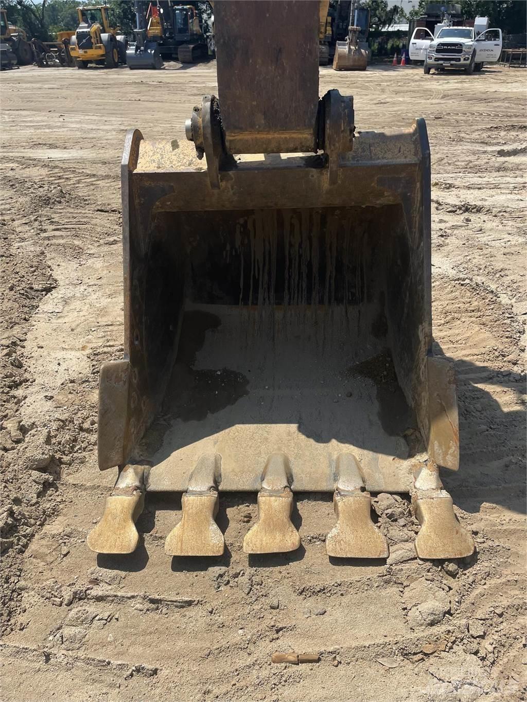 CAT 325C Pásová rýpadla