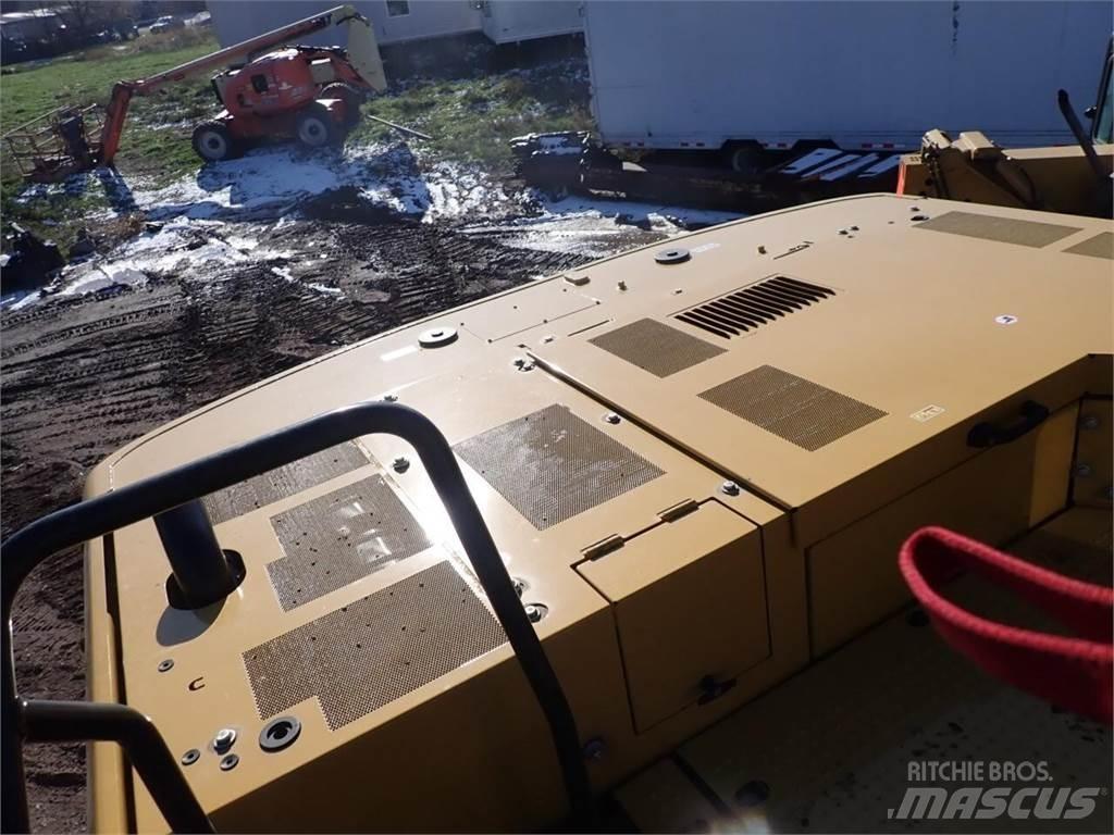 CAT 330 Pásová rýpadla