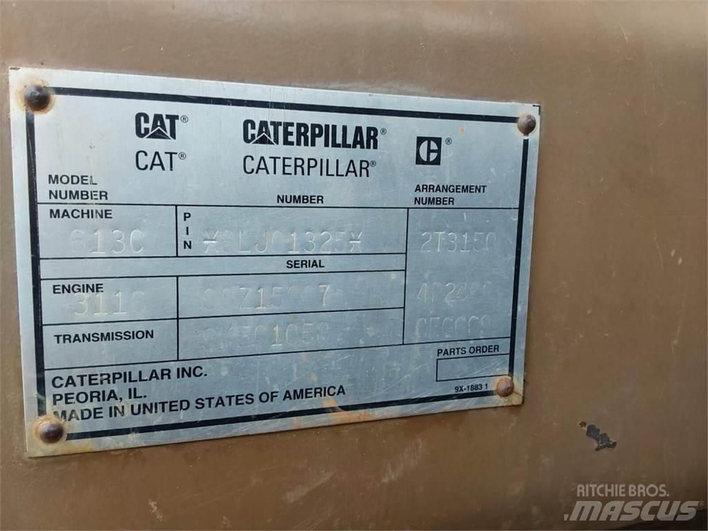 CAT 613C Cisternové přívěsy