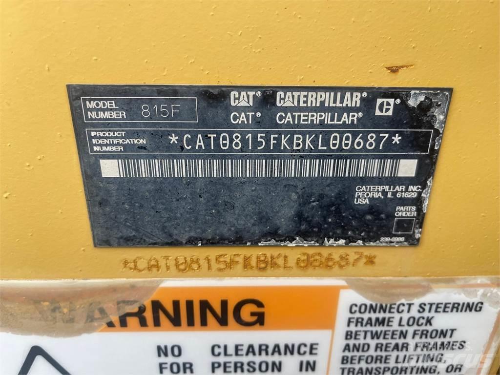 CAT 815F Skládkové kompaktory