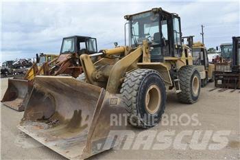 CAT 938G Kolové nakladače