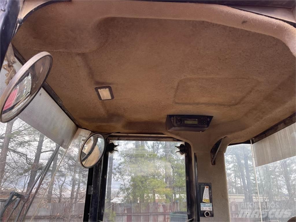 CAT 938G Kolové nakladače