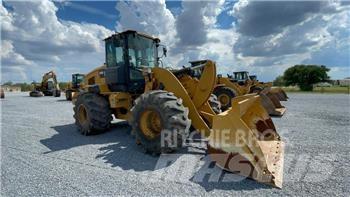 CAT 938M Kolové nakladače