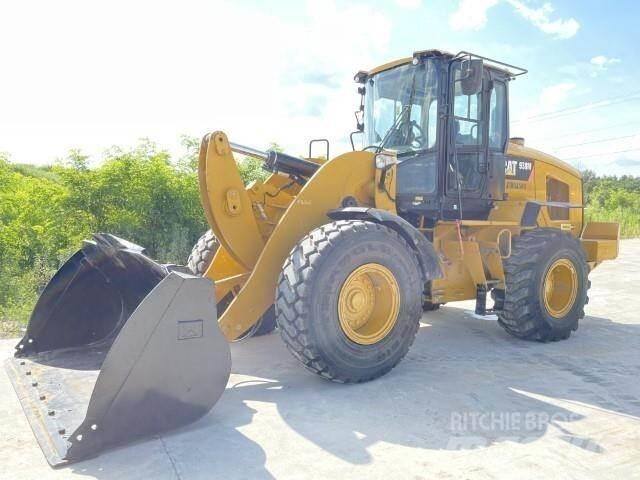 CAT 938M Kolové nakladače