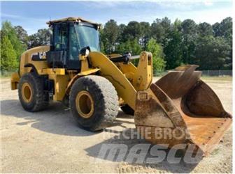 CAT 950M Kolové nakladače