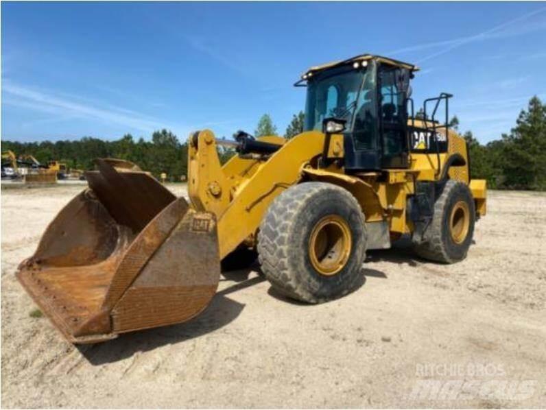 CAT 950M Kolové nakladače