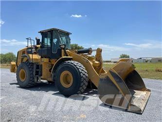 CAT 972M Kolové nakladače