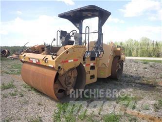 CAT CB64 Tandemové válce