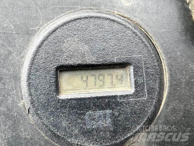 CAT CP-563C Skládkové kompaktory