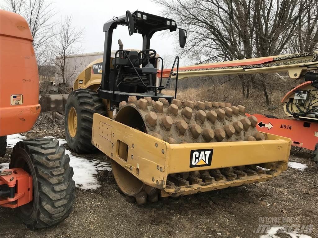 CAT CP54B Skládkové kompaktory